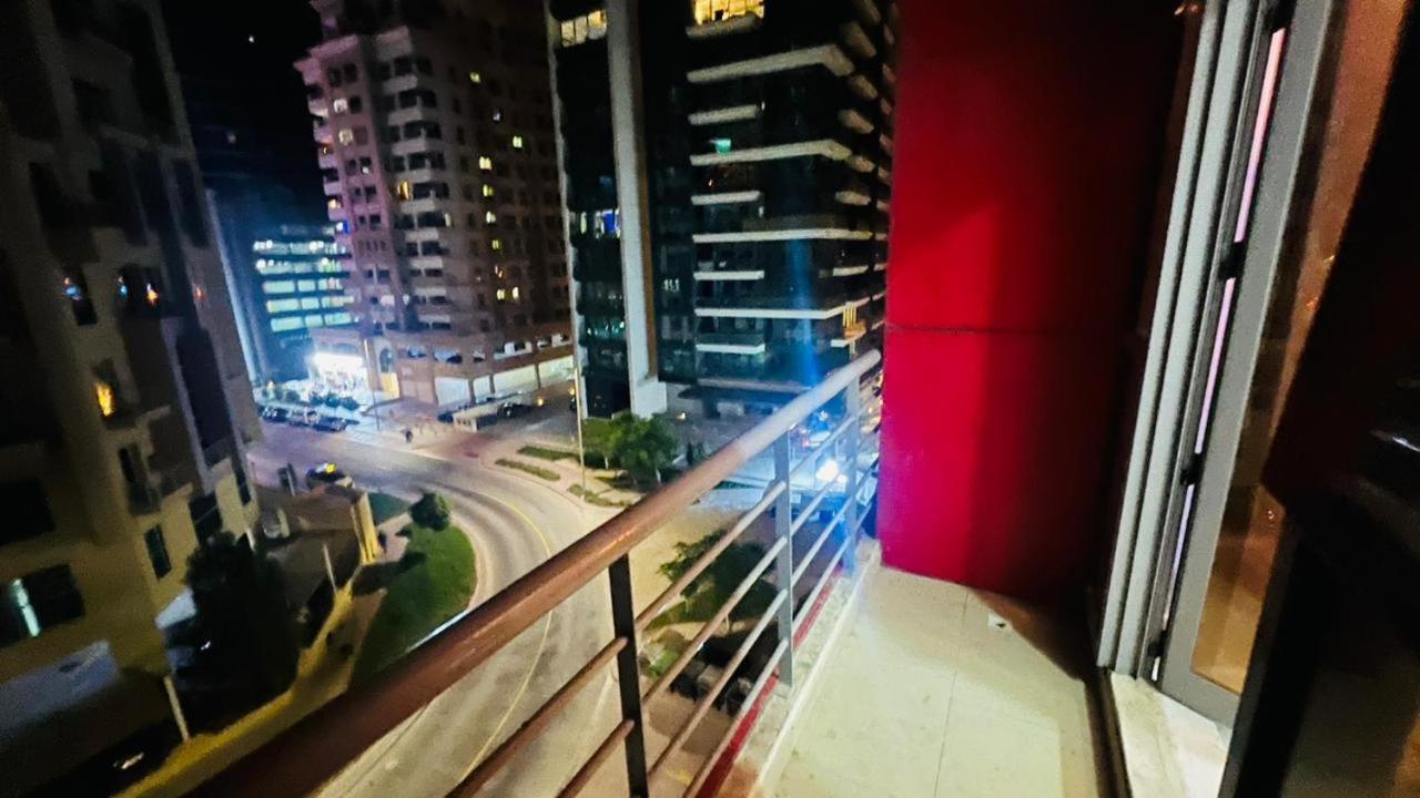 Calm Partition Near Internet Metro Homestay Dubai