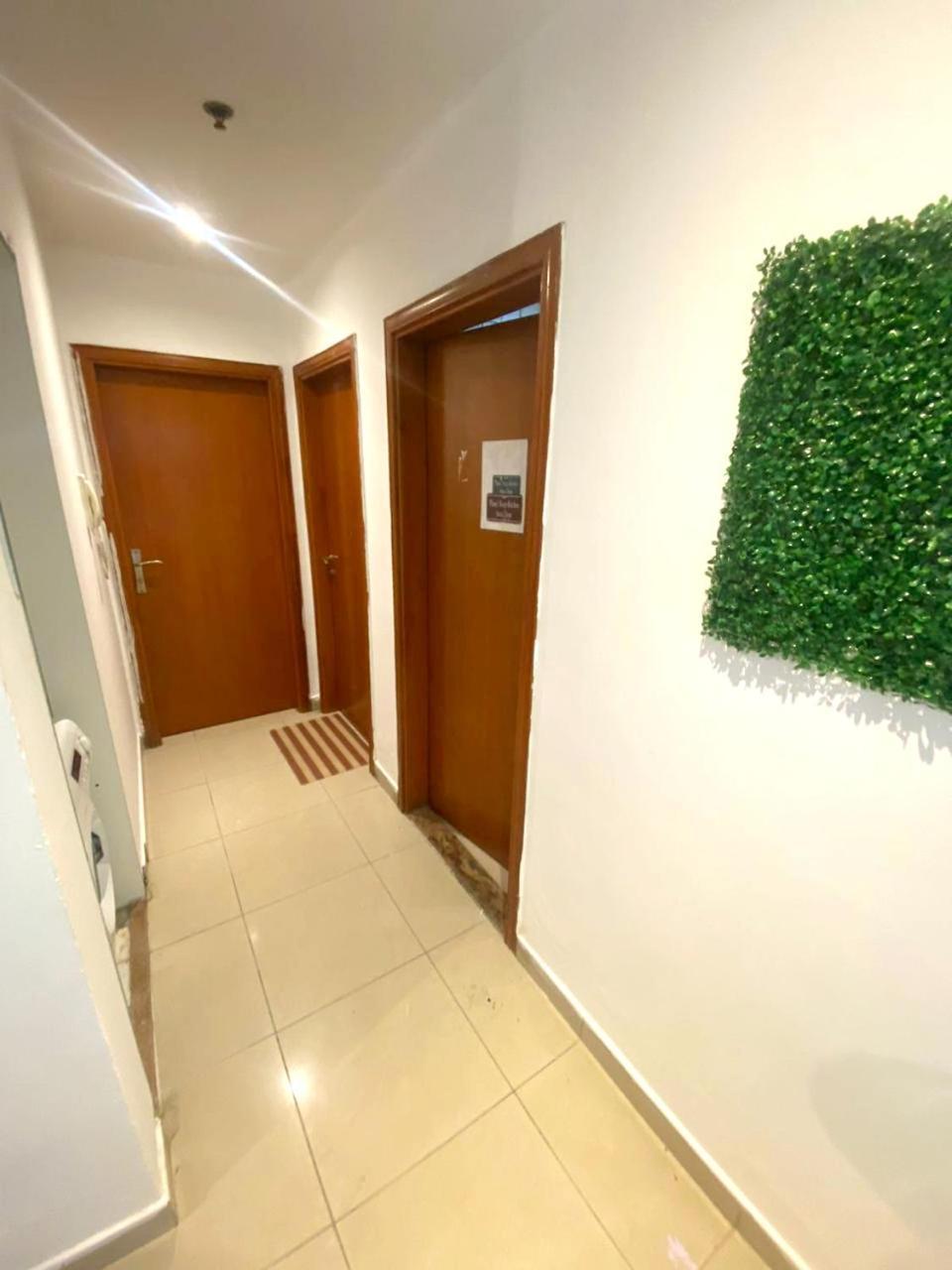 Calm Partition Near Internet Metro Homestay Dubai